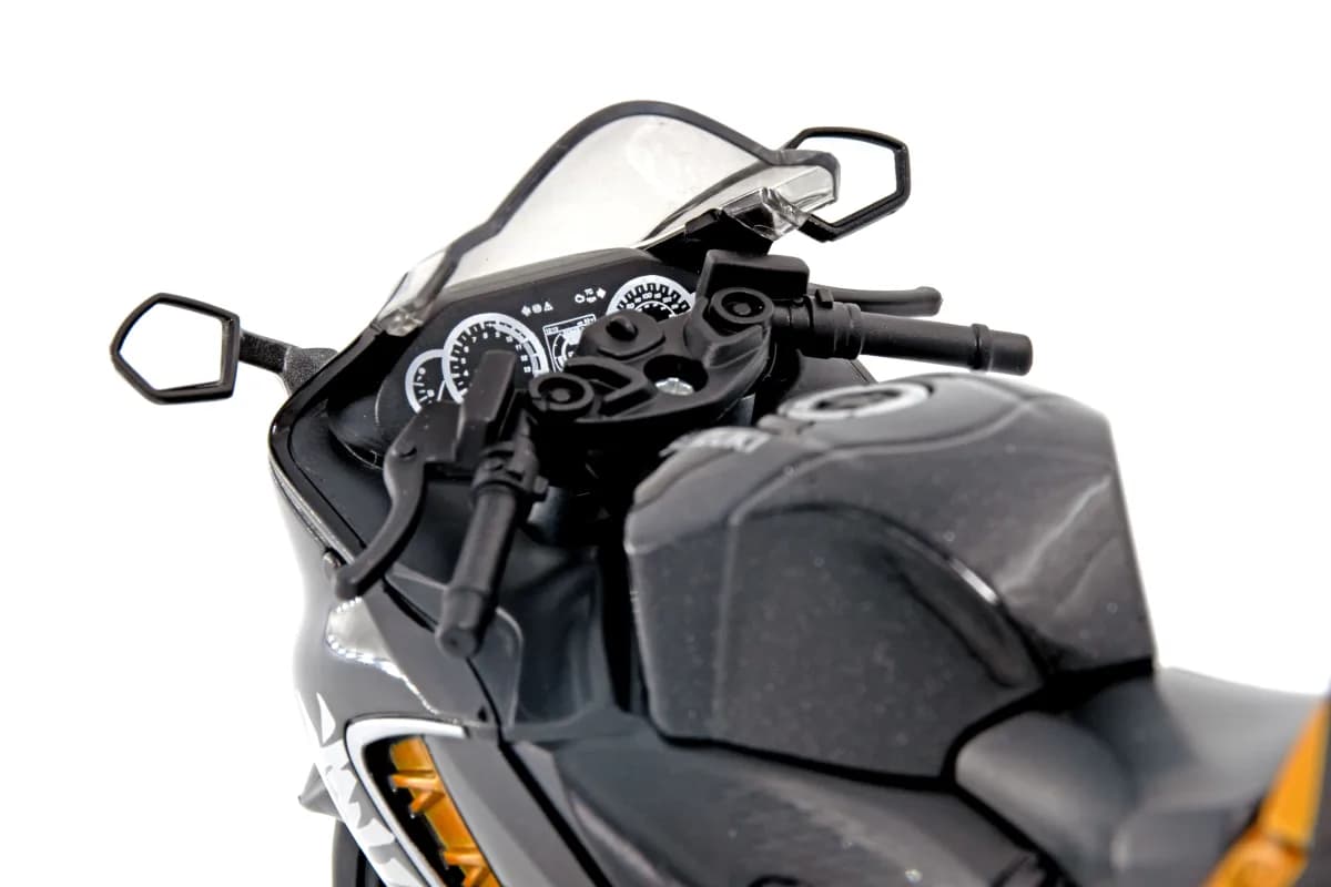 Suzuki Hayabusa (Black/Orange) — view 2 | i-robox