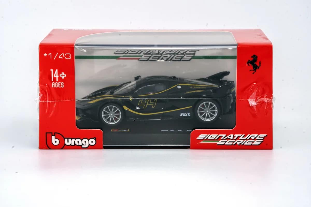 Bburago Ferrari FXX K Signature Series Diecast Car - Black #44 — view 3 | i-robox