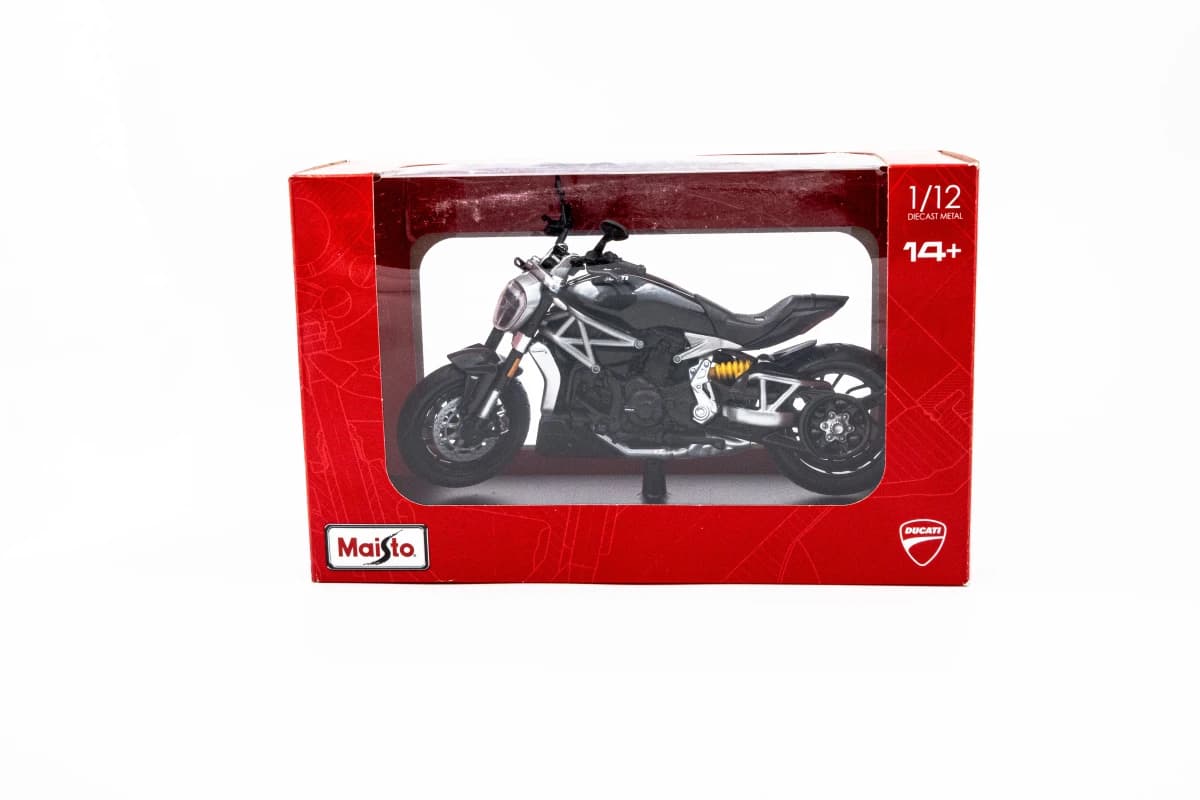 Maisto Ducati XDiavel S Premium Die-Cast Toy Motorcycle image 5