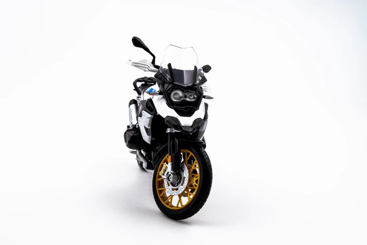BMW R 1250 GS Premium Die-Cast Toy Motorcycle image 2