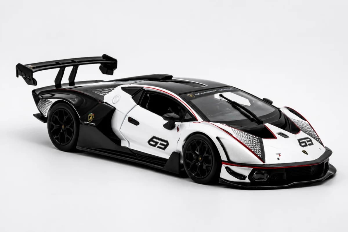 Lamborghini Essenza SCV12 Race image 5