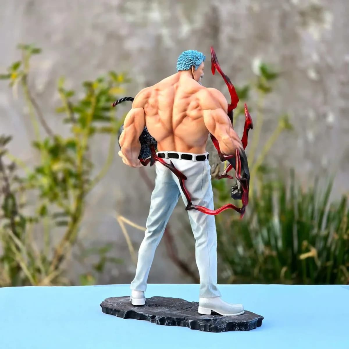 Monkey D. Garp "Galaxy Impact" Powerhouse Statue (25 CM) image 3