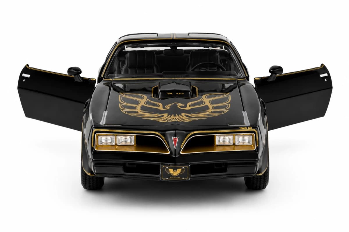 Maisto 1978 Pontiac Firebird Trans Am – Special Collection — view 4 | i-robox